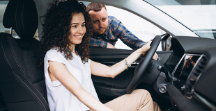 Fonctionnaire : pourquoi passer par un mandataire pour son leasing auto ?